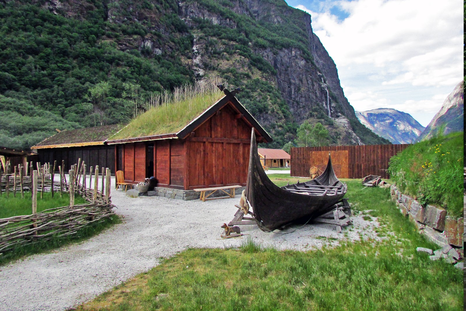 Inside a viking house  Viking house, Vikings, Viking history