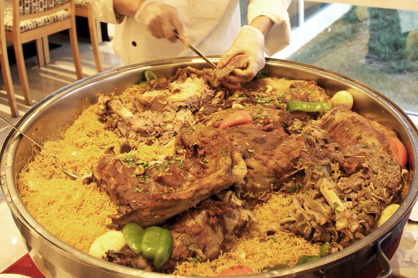 10 Best Dubai Foods Everyone Should Try - Real Dishes Locals Love in