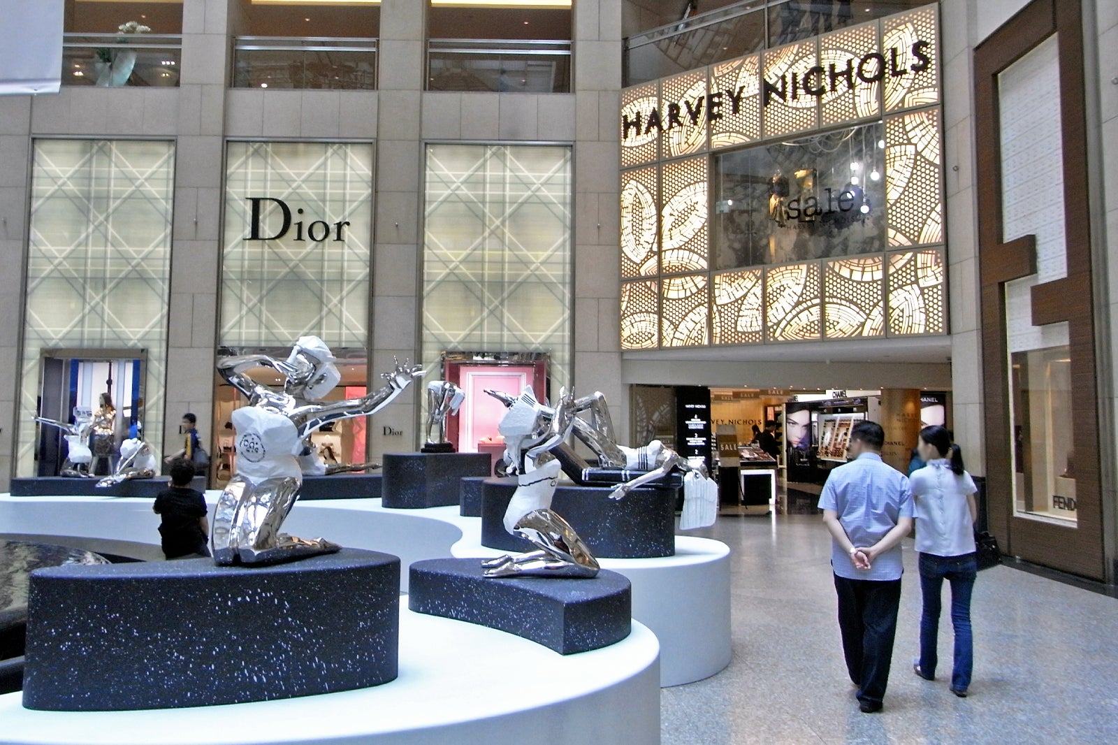 Landmark Hong Kong - Luxury Shopping Mall in Central Hong Kong