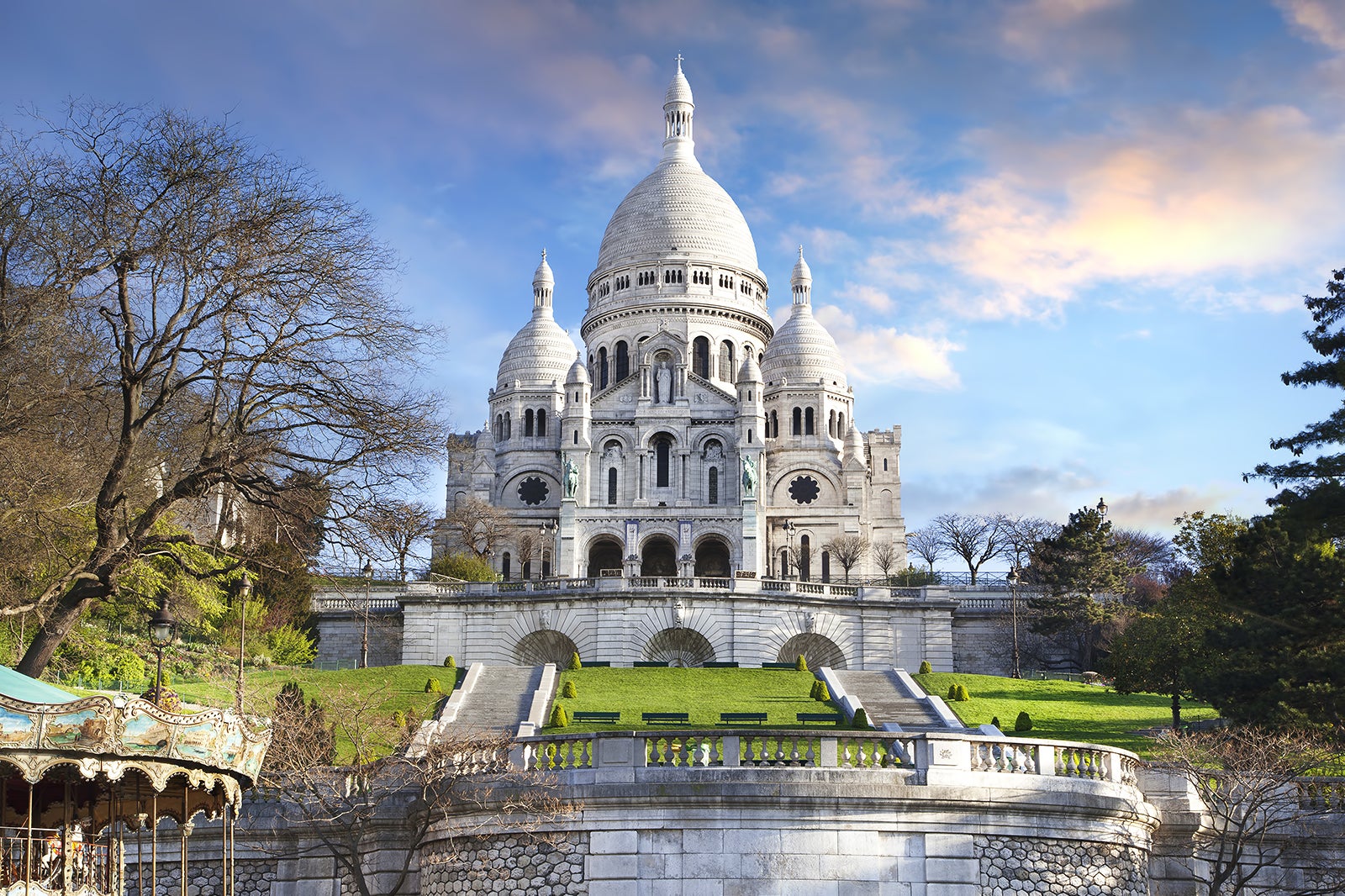 Famous French Landmarks In Paris