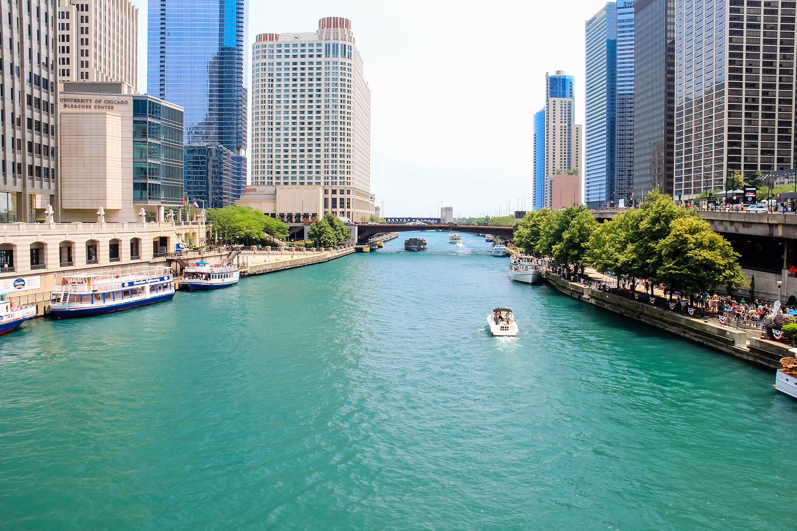 Chicago Riverwalk The City s Urban Green Oasis Go Guides