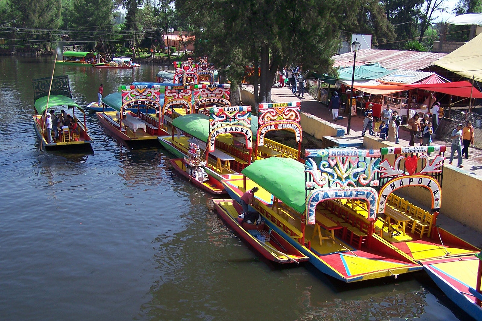 Floating Gardens Of Xochimilco In Mexico City - Serene Centerpieces Of ...