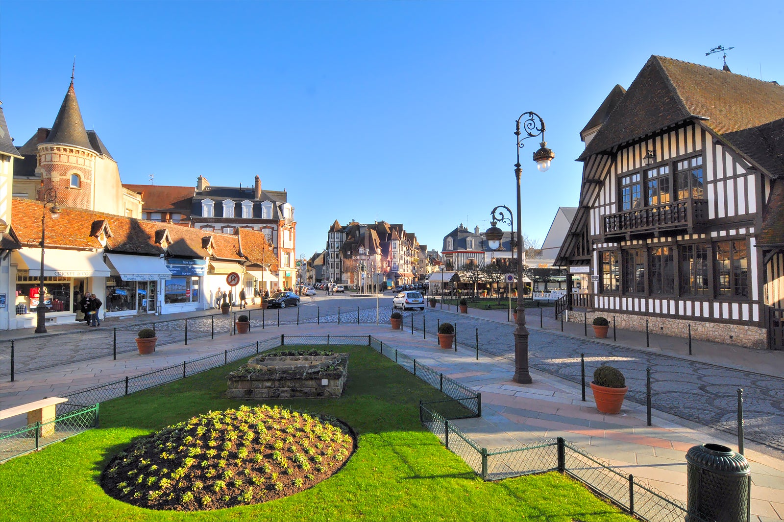 yacht club deauville