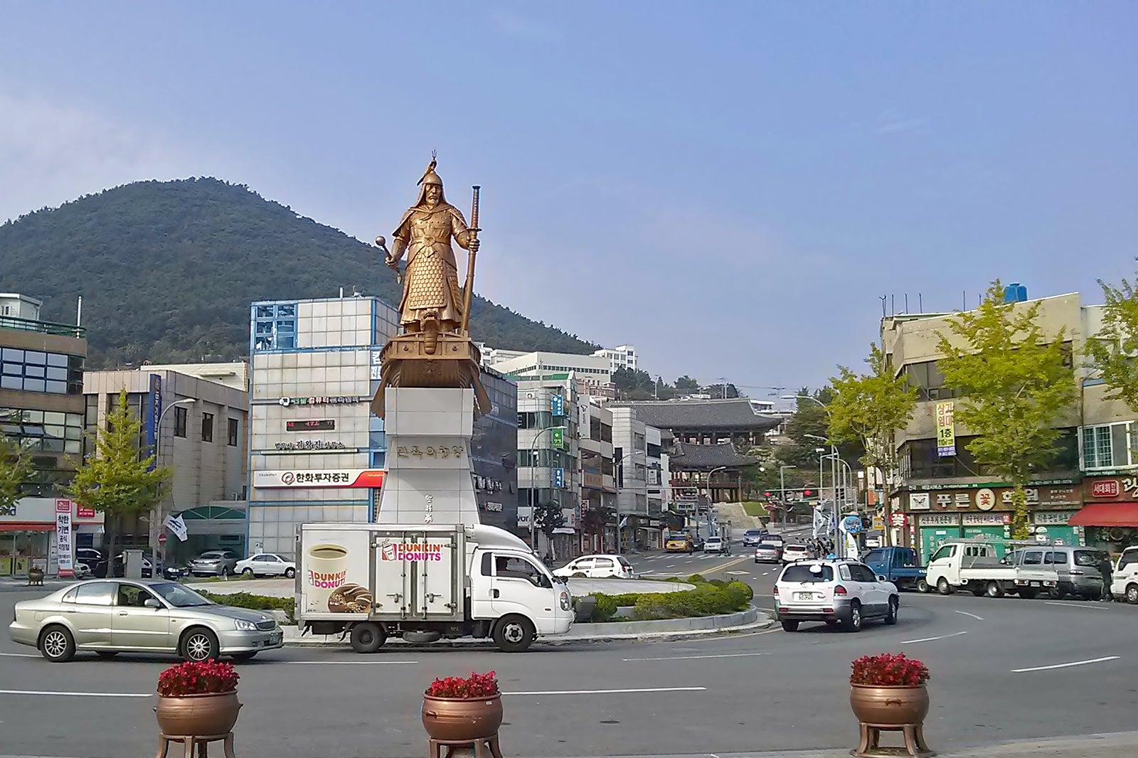 4 Best Nightlife Attractions in Yeosu - The view of the stunning night ...