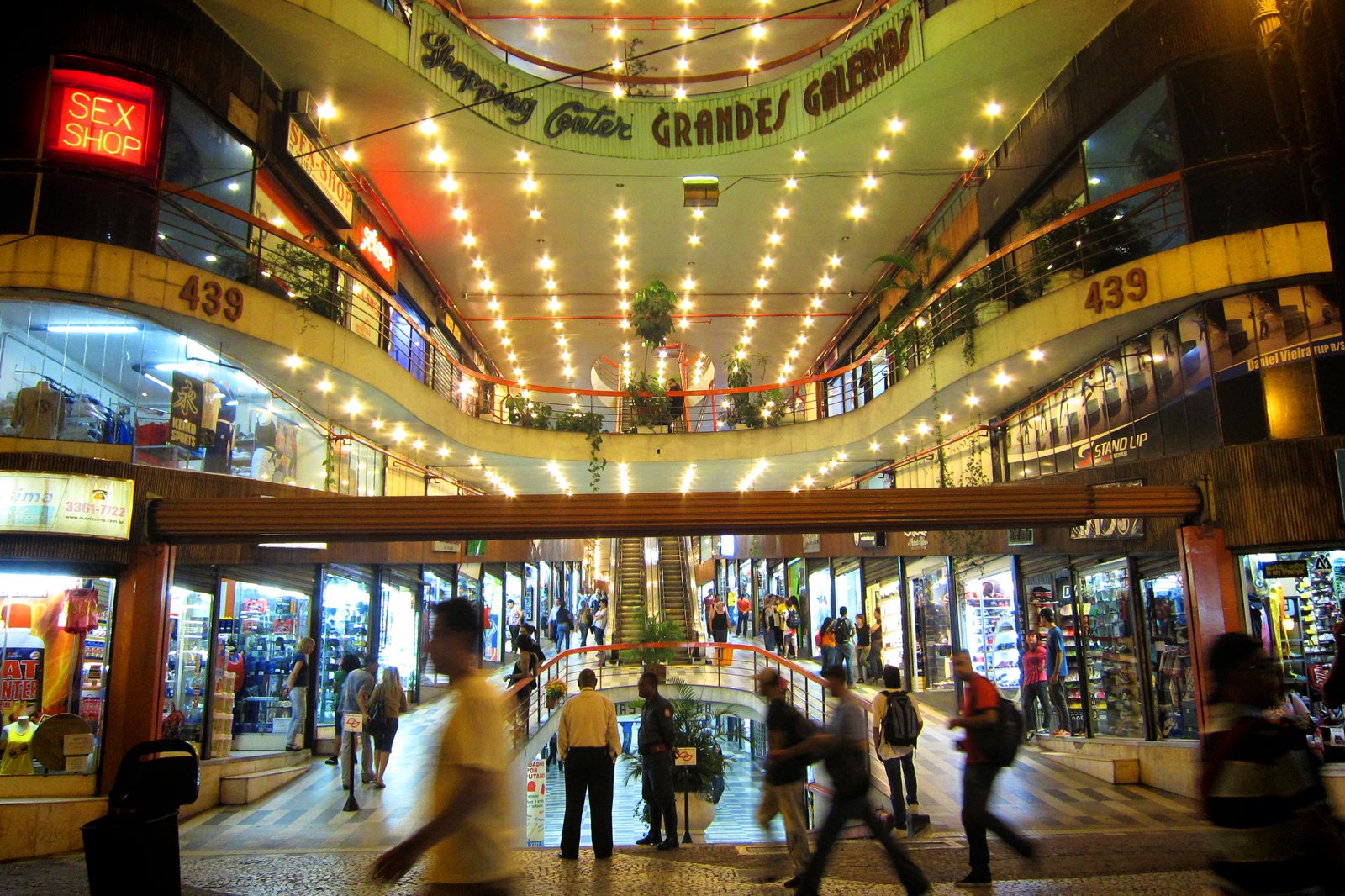 tour no shopping 25 de março no Brás - São Paulo - Brazil 