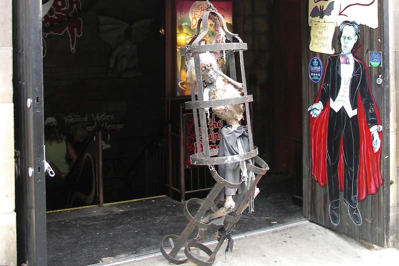 Edinburgh Dungeon - Explore the Terrifying Underworld Beneath the City ...