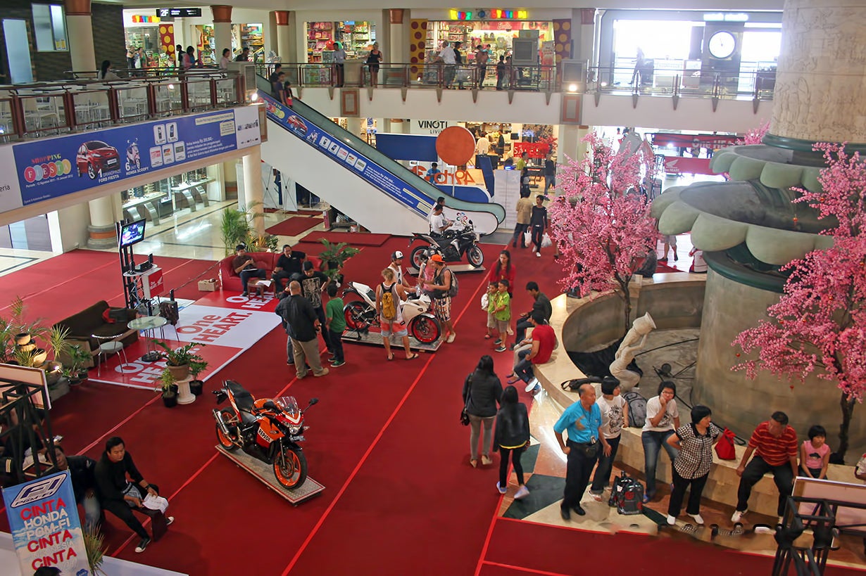 Mal Bali Galeria Shopping Mall In Kuta