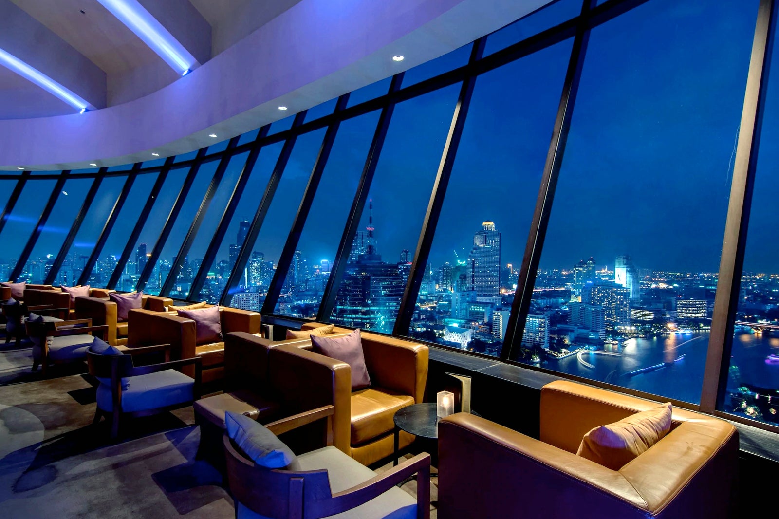 Three Sixty Lounge Bangkok - Rooftop Bar at Millenium Hilton Bangkok ...