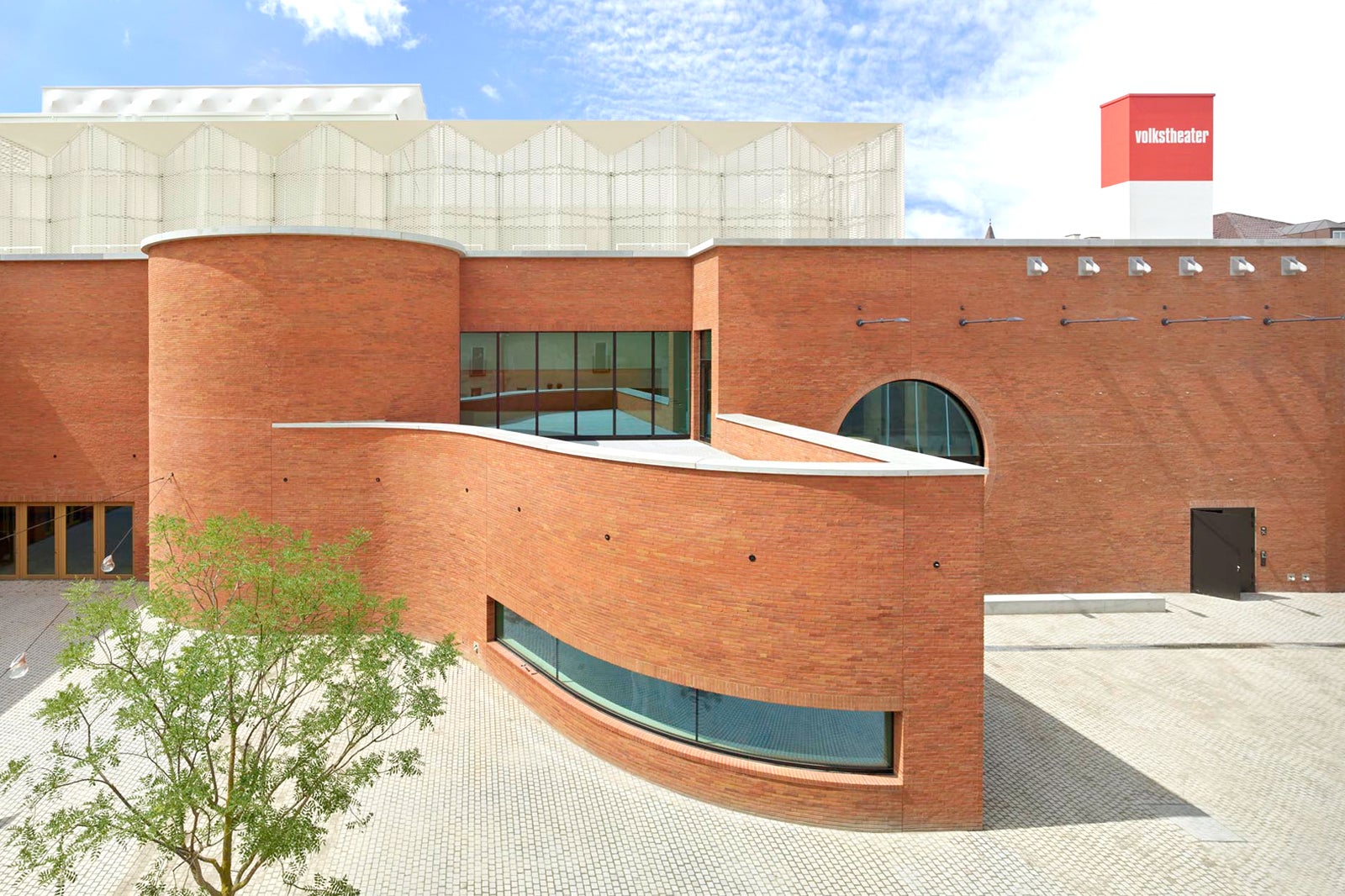 10 Best Theatres In Munich Where To See A Show Or A Play In Munich 10-best-theatres-in-munich-where-to-see-a-show-or-a-play-in-munich