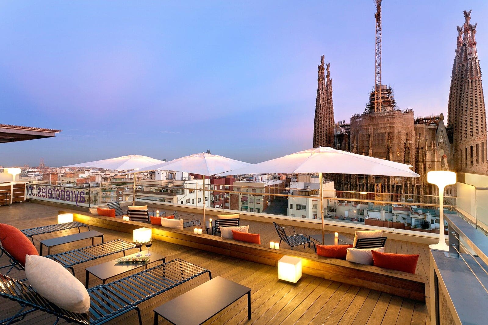 Sisi Rooftop 10 Best Rooftop Bars in Barcelona - Enjoy Barcelona Nightlife With a ...