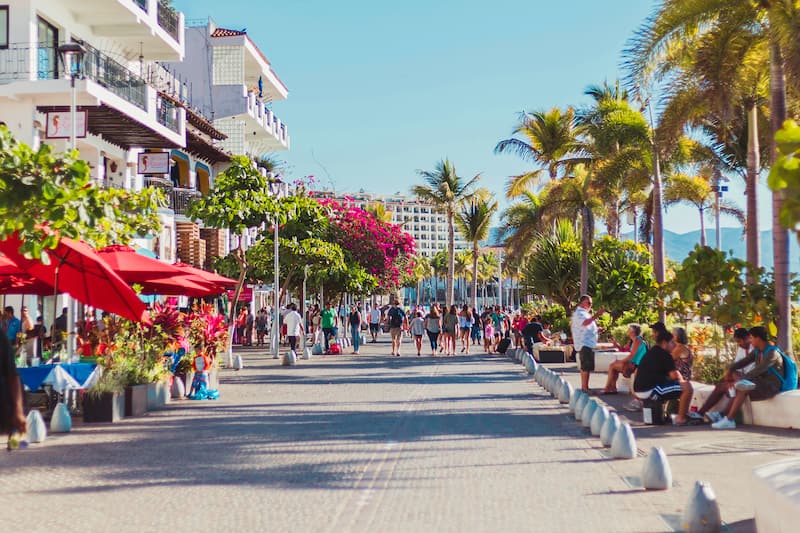 Planning the Perfect Stay in Puerto Vallarta Resorts - Dreams Abroad