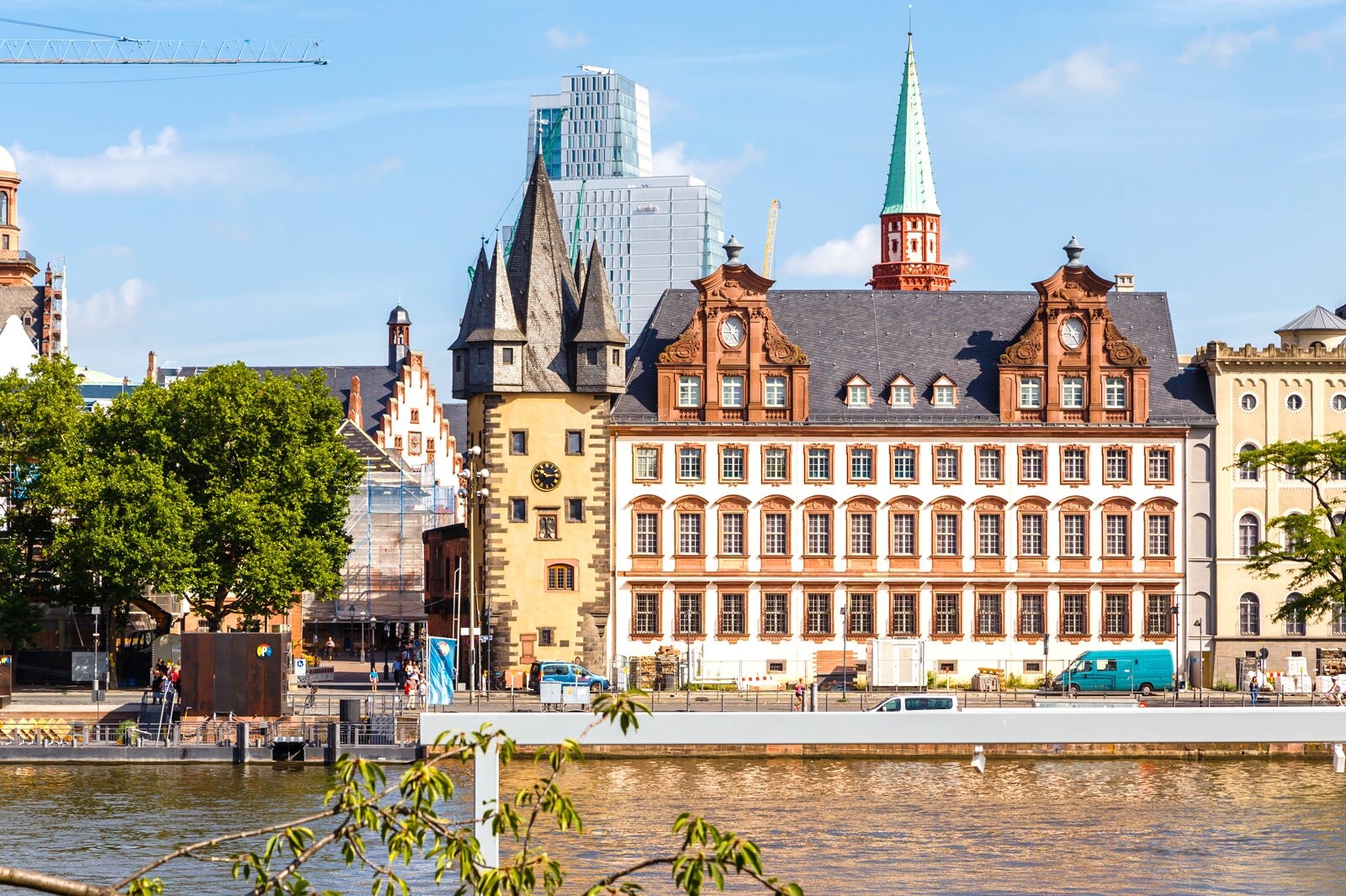 What To Do In Frankfurt On Sunday in.hotels.com