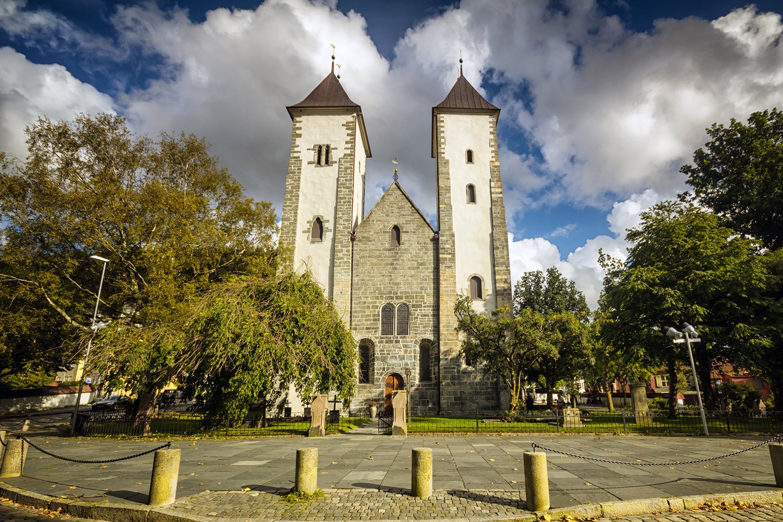Mariakirken i Bergen En vakker kirke med spennende interiør Go Guides