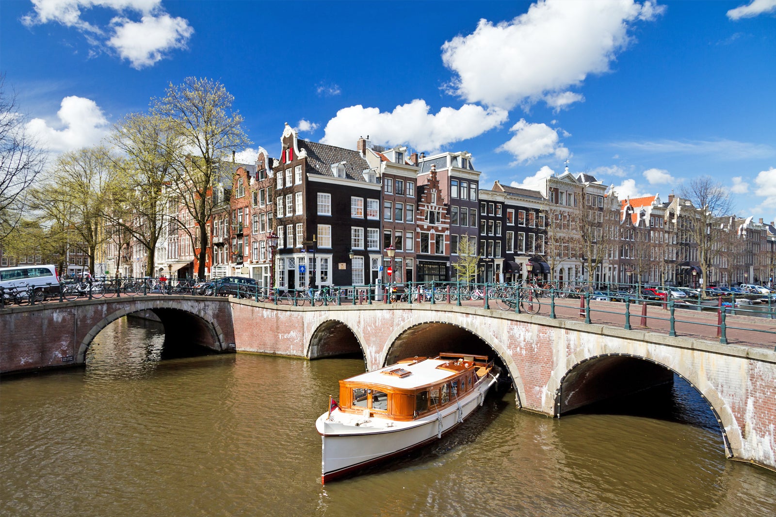 small boat canal tour amsterdam