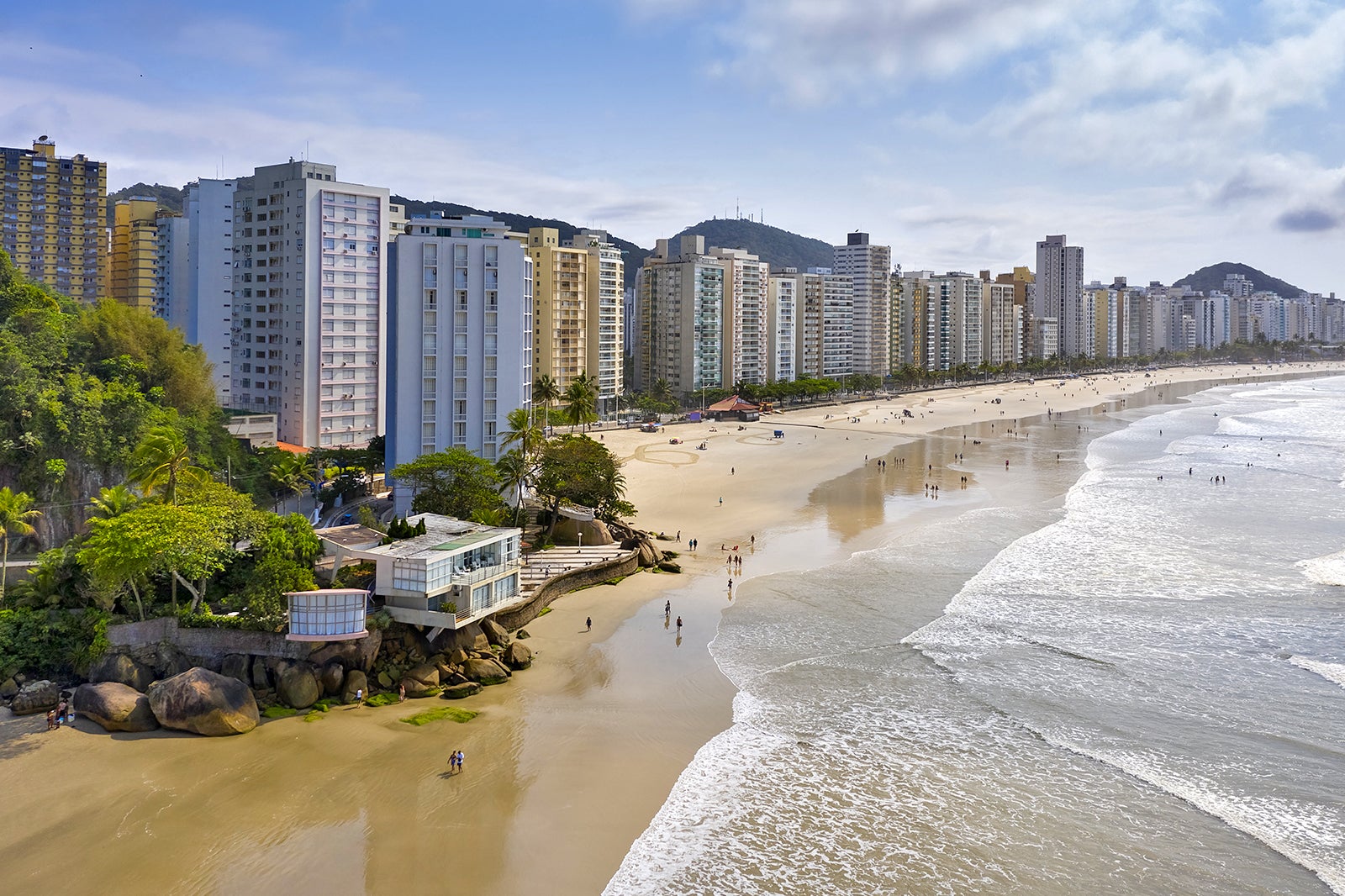 10 melhores passeios no Guarujá No Guarujá, você descansa com o pé na