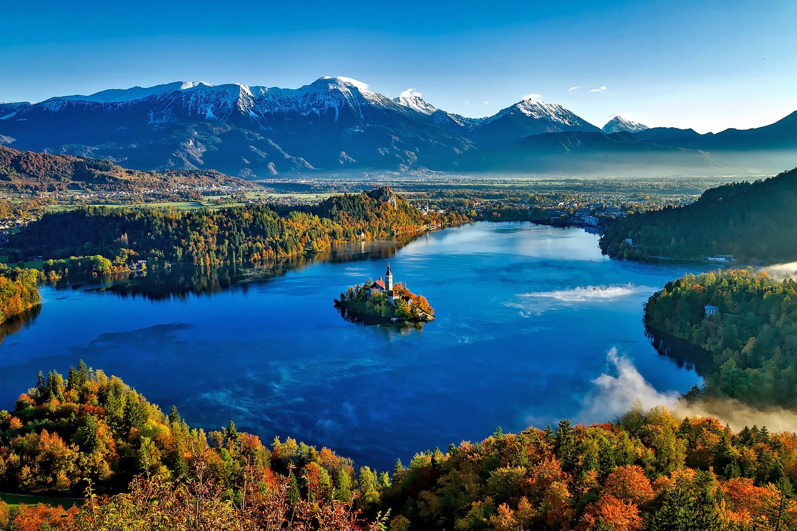 12 Best Autumn Holidays In Europe Where To Catch The Autumn Colors Go Guides 8790