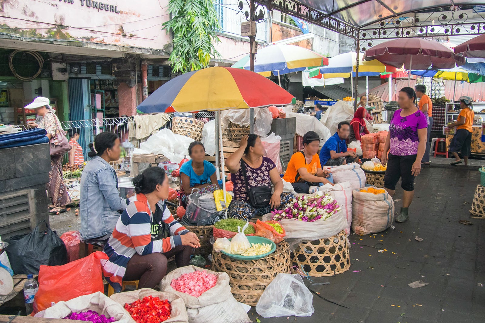 Badung Market in Bali - The Largest Traditional Market in Denpasar