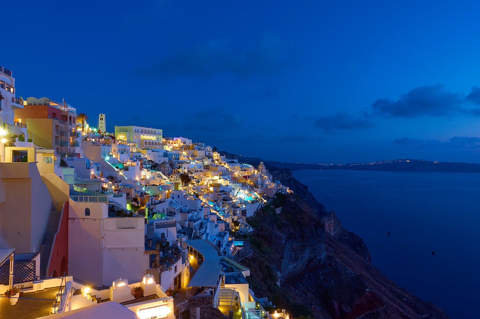 Bars, Cafes and Clubs in Santorini