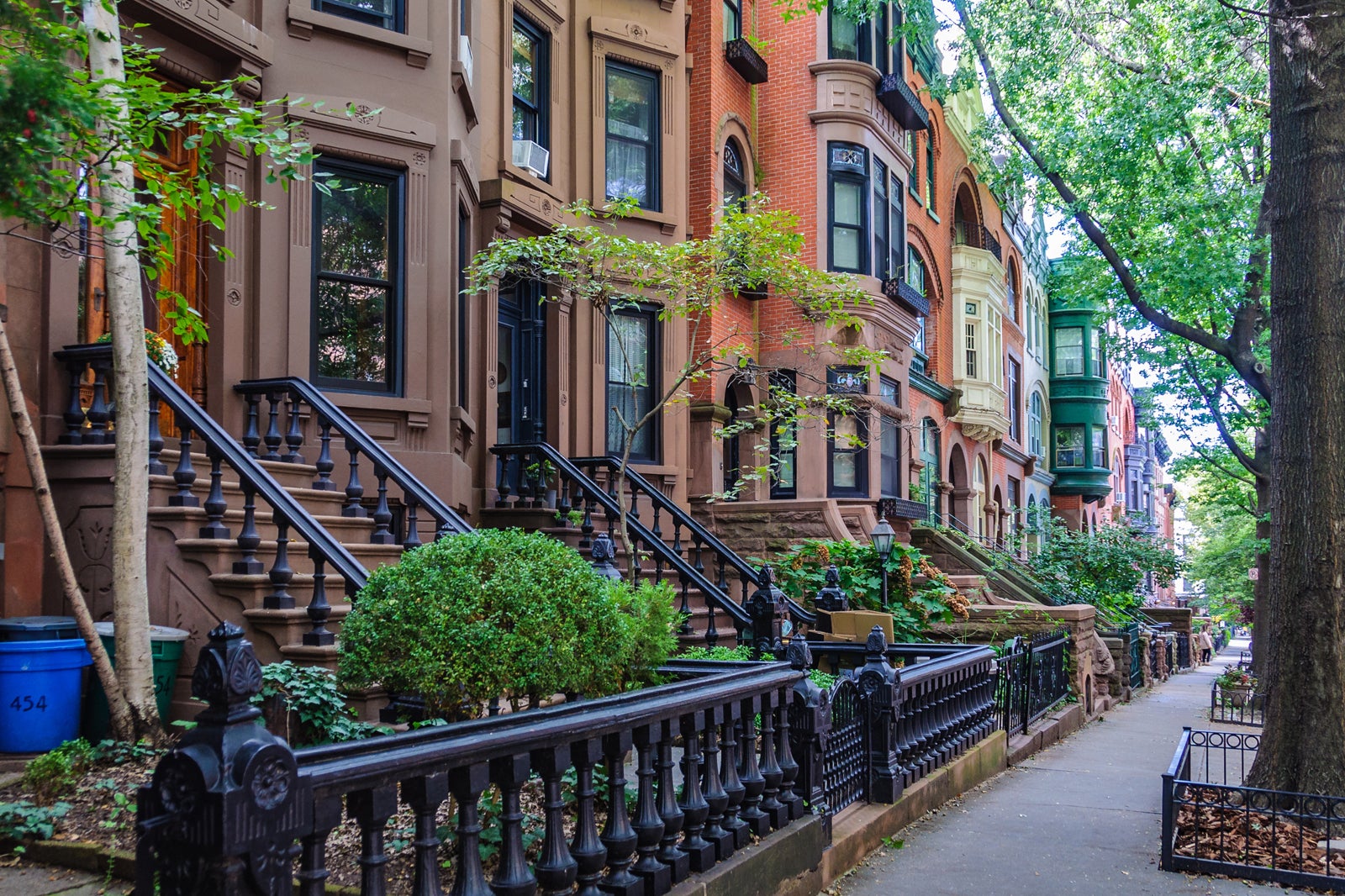 Park Slope In New York Small Town Atmosphere With Brownstone Homes   Af3ab5db Fd4b 4234 Aa1a Ff6643fc76f1 