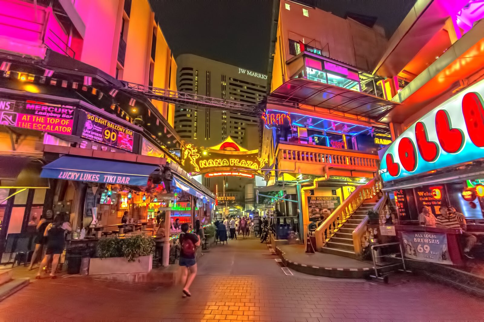 39 Best Nightlife In Sukhumvit Where To Go At Night In 42 OFF