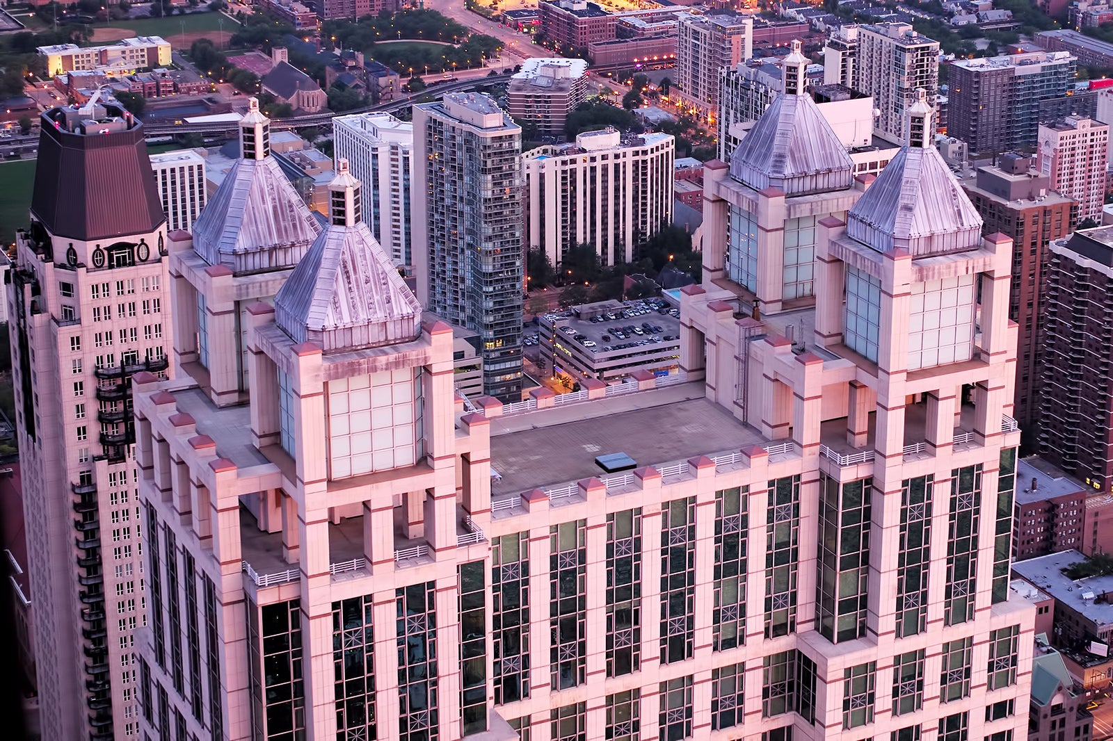 Main Home - 900 North Michigan Shops  Chicago's Iconic Shopping Collection