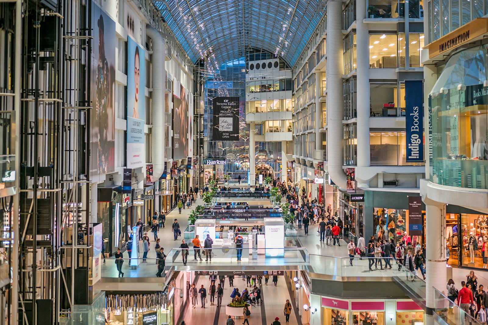 travel shops downtown toronto