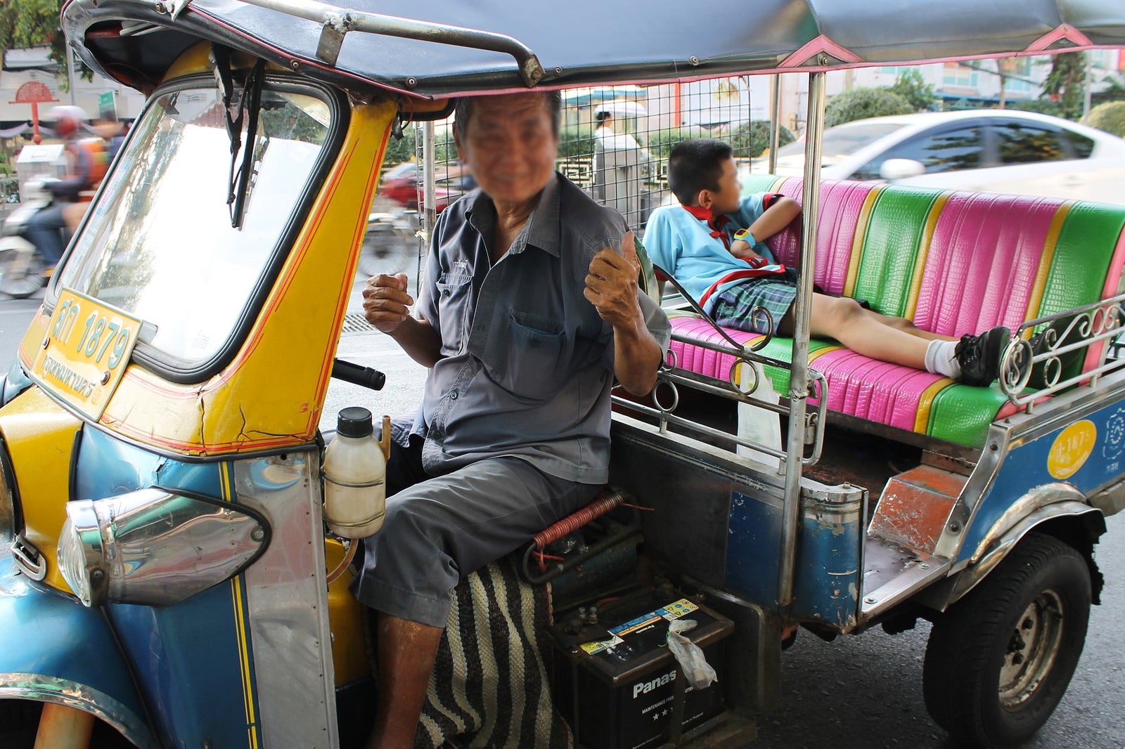 The Sri Lankan women driving tuktuks in a man’s world