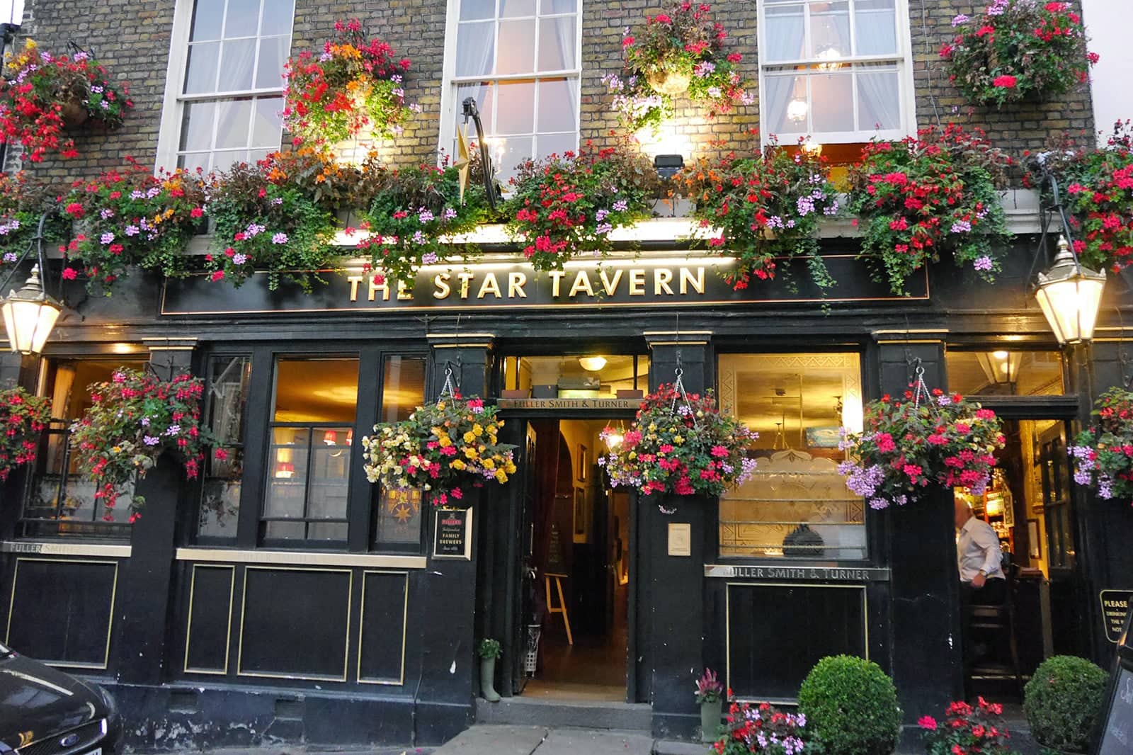 10 Most Iconic Pubs in London Where to Enjoy a Pint in a Traditional 10 Most Iconic Pubs in London Where to Enjoy a Pint in a Traditional