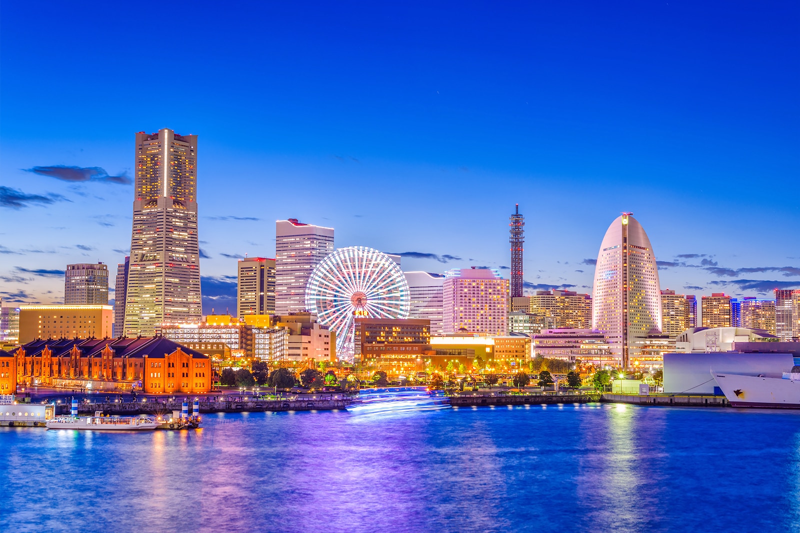 places to visit in yokohama at night