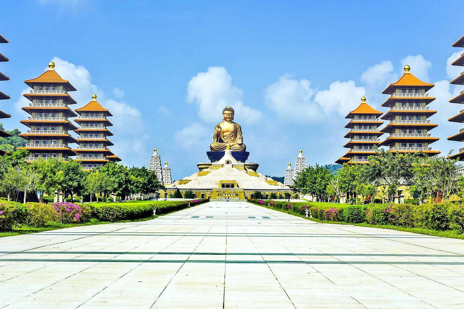 kaohsiung city tourist attractions