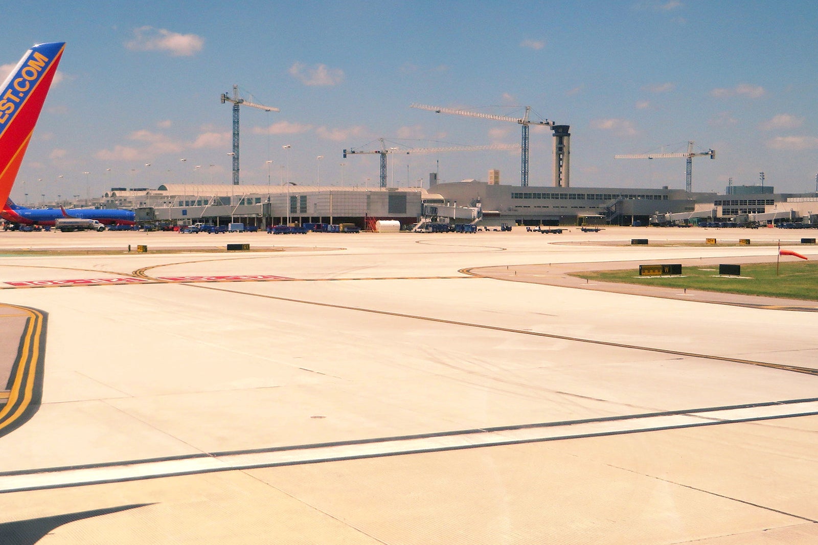 San Antonio International Airport - A Convenient Way To Get To San ...