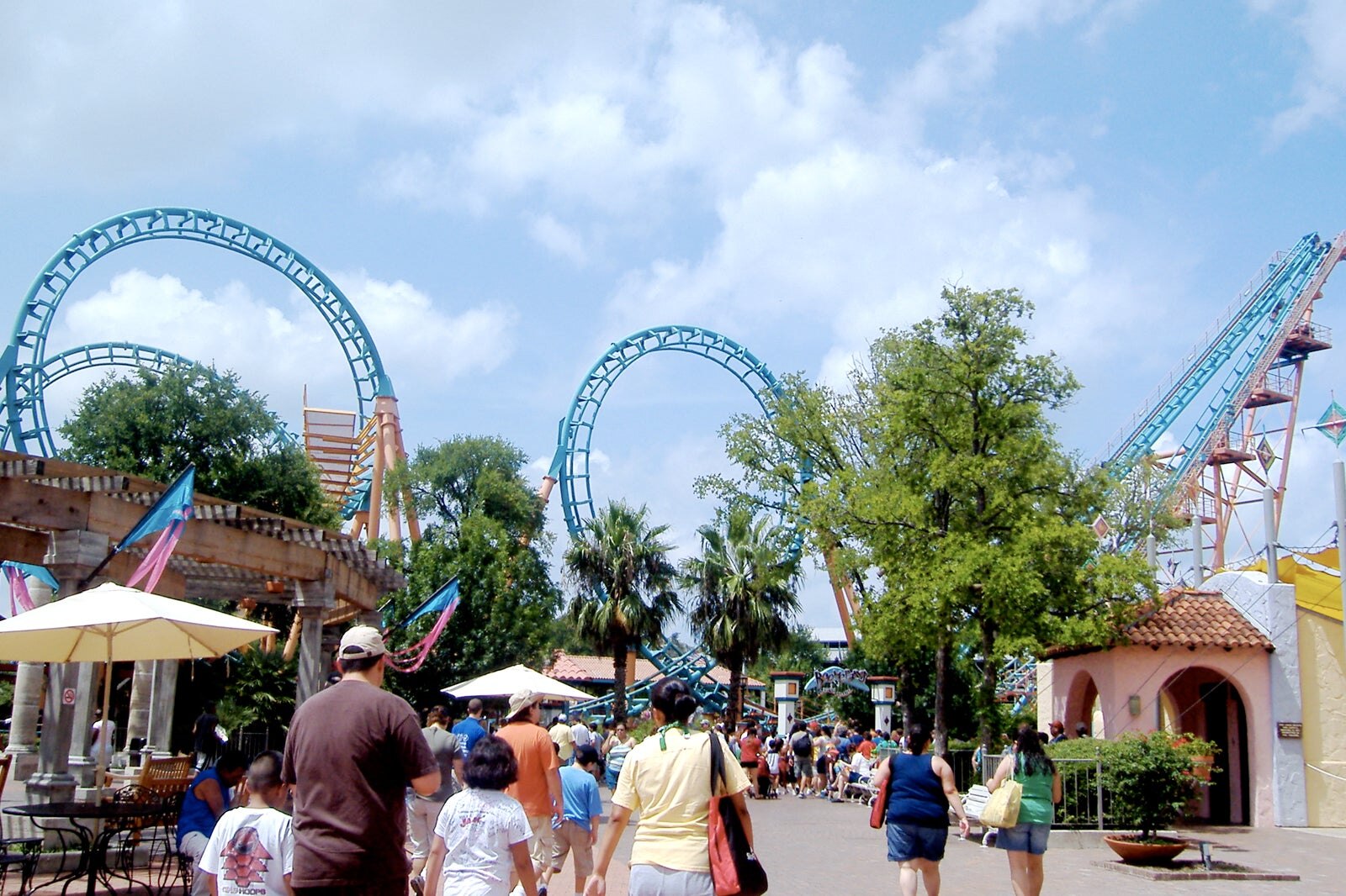 Six Flags Fiesta Texas Mexico Themed Amusement Park Near San Antonio