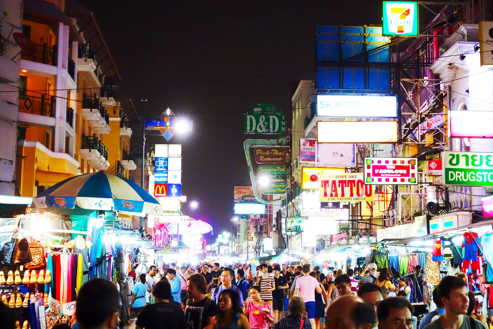 Top 10 Most Popular Streets in Bangkok - akyra Hotels