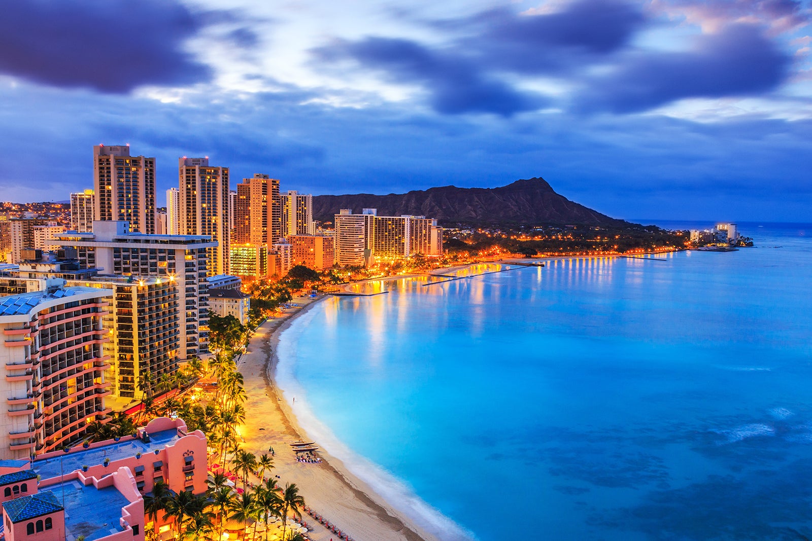 Honolulu%27s+Waikiki+Beach+Transforms+into+an+Ice+Hockey+Rink