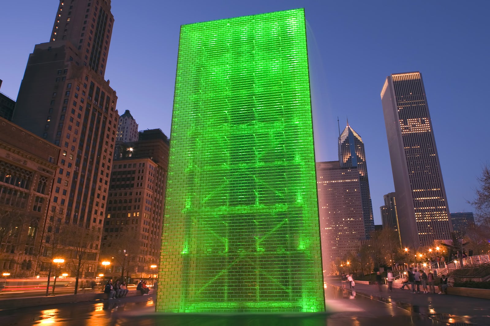 millennium park fountain night