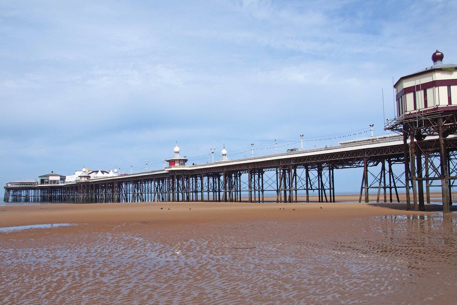 Black Pool Tips 10 Money Saving Tips in Blackpool - How to Enjoy Blackpool With a Small ...