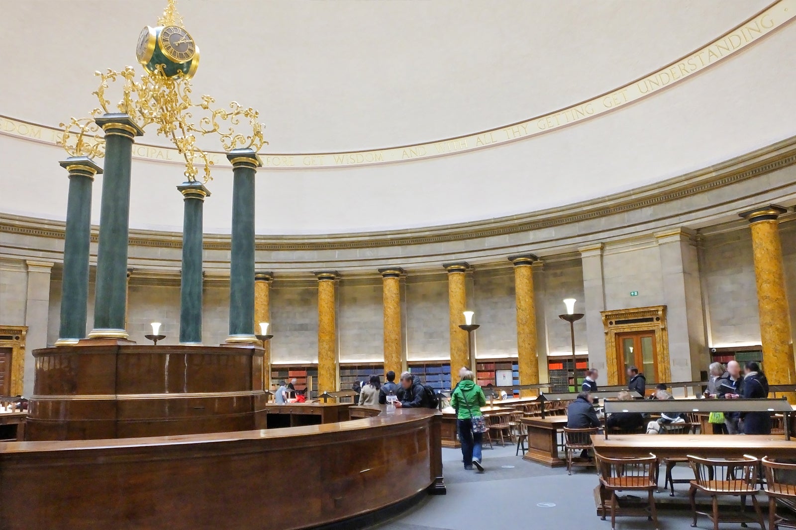 manchester-central-library-explore-this-historic-pantheon-inspired