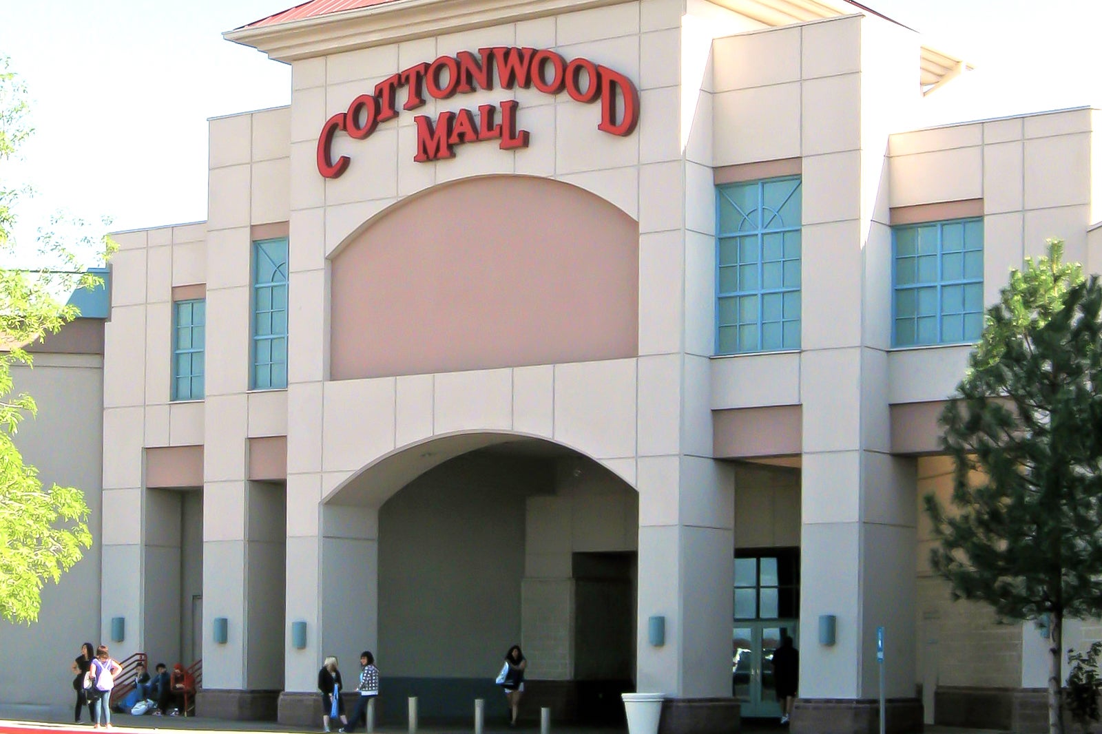 Hollister cottonwood shop mall