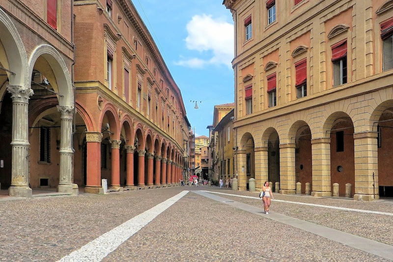 ボローニャ 便利な情報満載の旅行ガイド Go Guides ボローニャ 便利な情報満載の旅行ガイド Go Guides