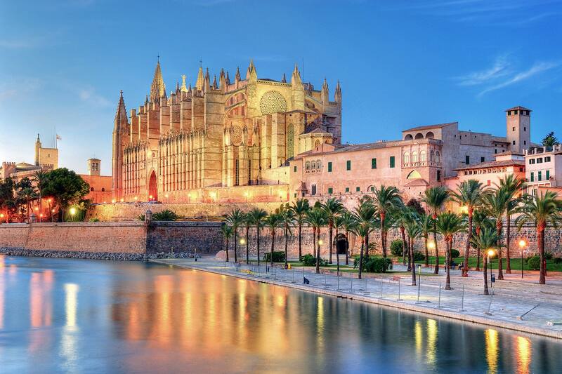 マヨルカ島でおすすめのビーチ ベスト 10 スペイン最大の島でビーチ巡り Go Guides マヨルカ島でおすすめのビーチ ベスト 10 スペイン最大の島でビーチ巡り Go Guides