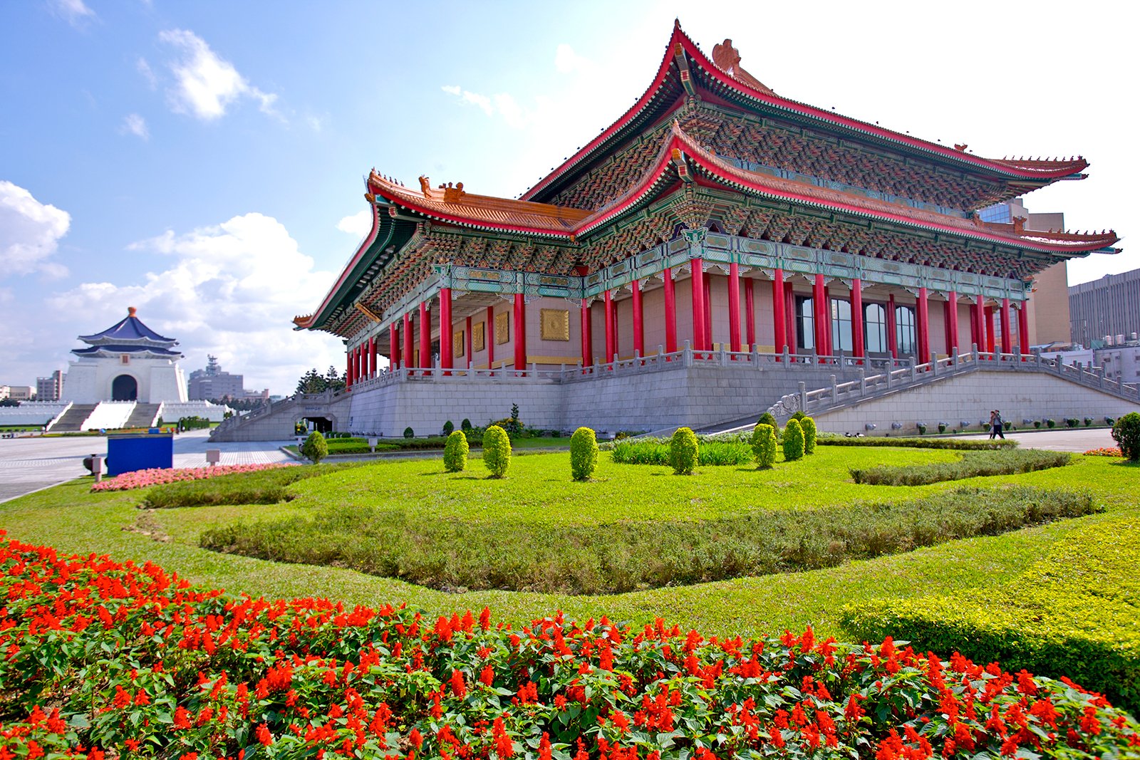 chiang kai shek memorial hall