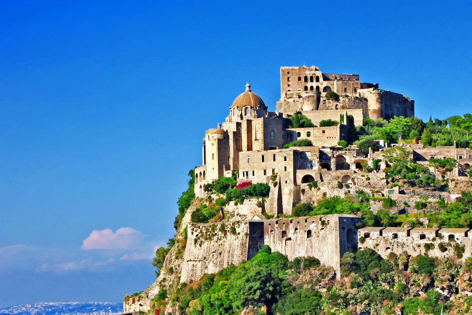 10 Most Beautiful Castles in Italy - Must-See Italian Castles and ...