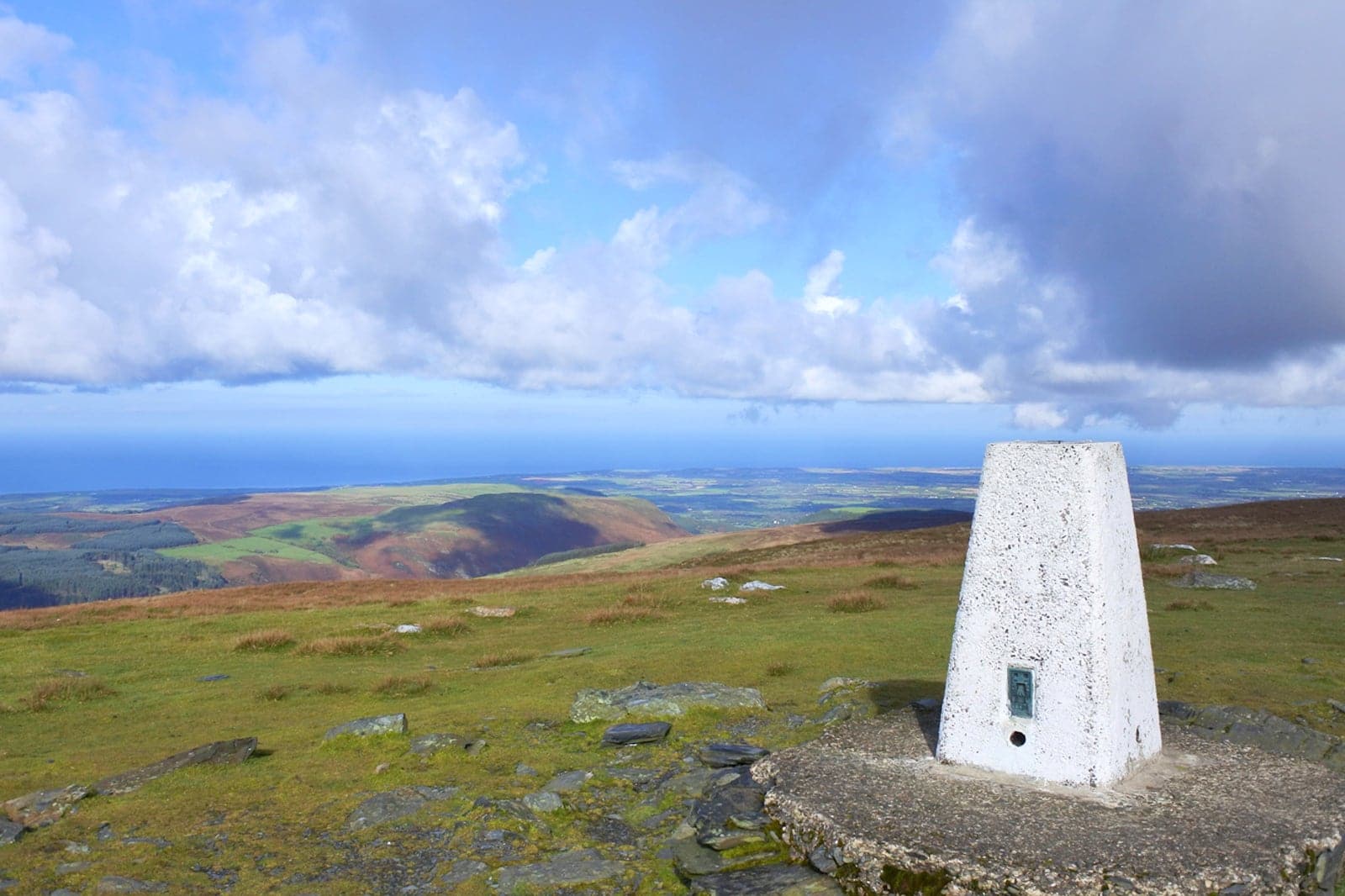 13 Best Natural Wonders in the Isle of Man - Take a Road Trip Through ...
