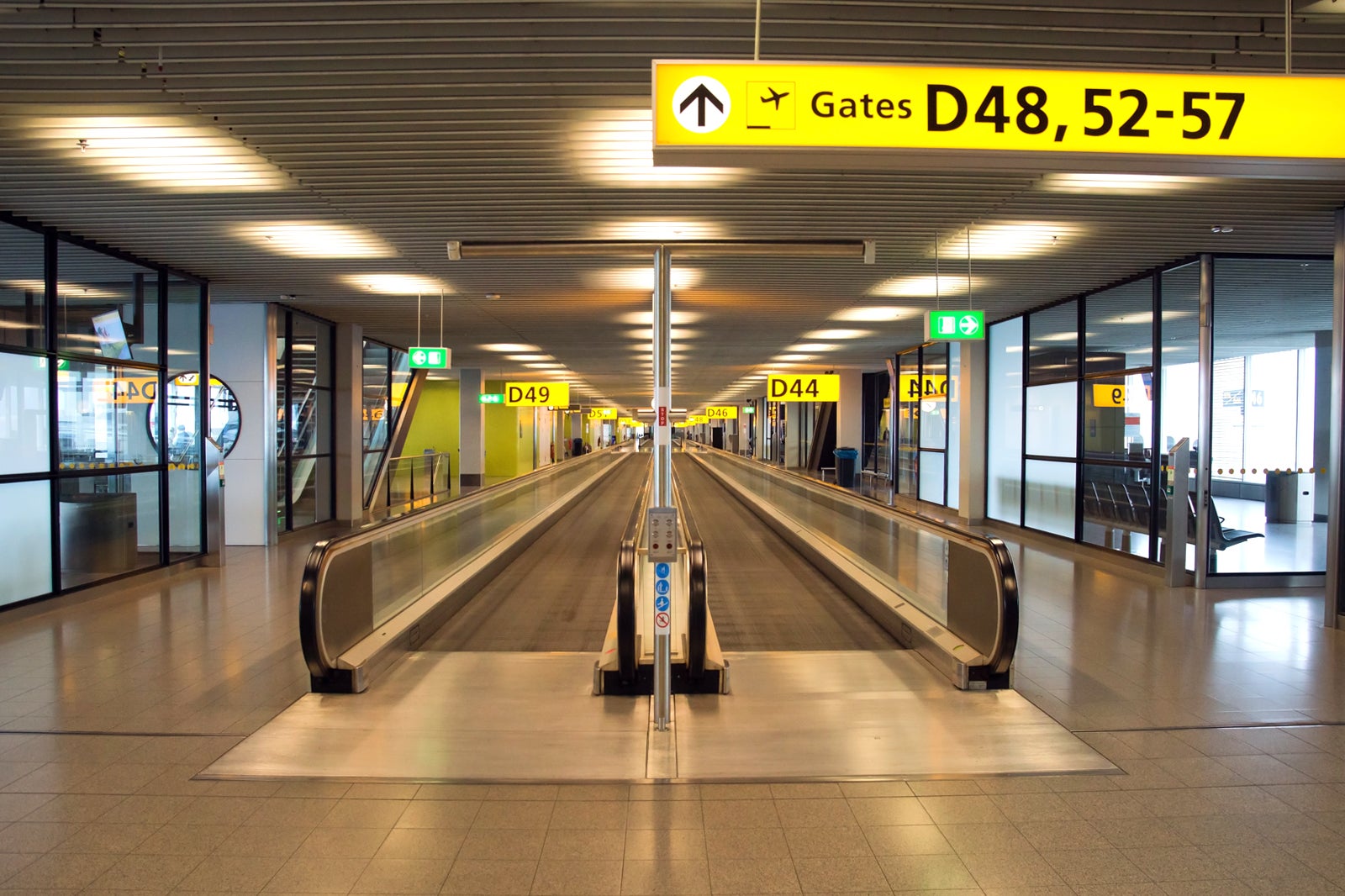 Amsterdam Schiphol Airport - The Netherlands’ Busiest and Award-Winning ...