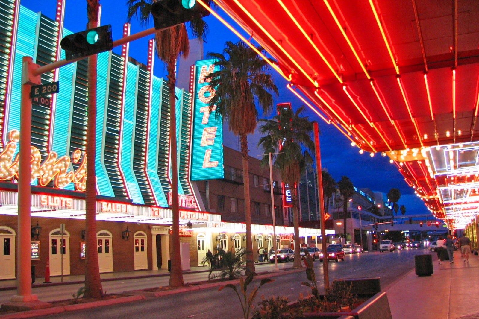 Fremont Street in Las Vegas - Noir Bars and Vintage Casinos in Downtown